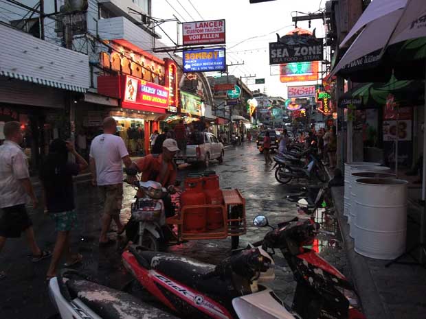 Walkingstreet, Pattaya, Afternoon before Songkran